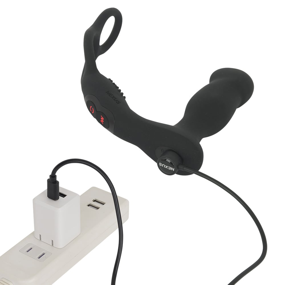 本体充電中はボタンが赤く点灯します。こちらはフル充電まで約２時間、連続可動は約150分です。